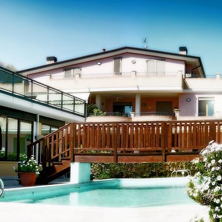 Villa Dei Romanzi Торторето Экстерьер фото