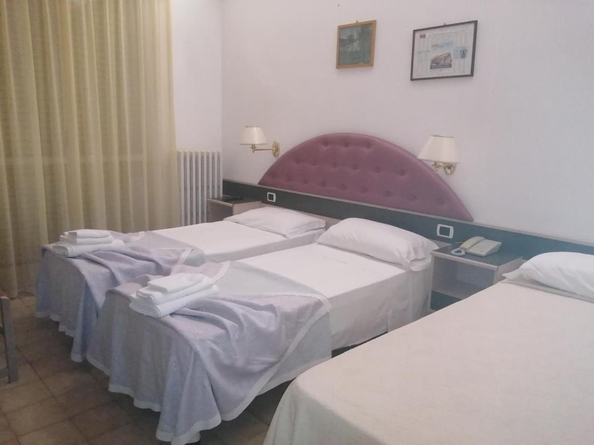 Villa Dei Romanzi Торторето Экстерьер фото