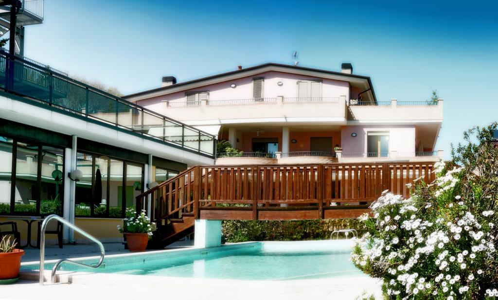 Villa Dei Romanzi Торторето Экстерьер фото