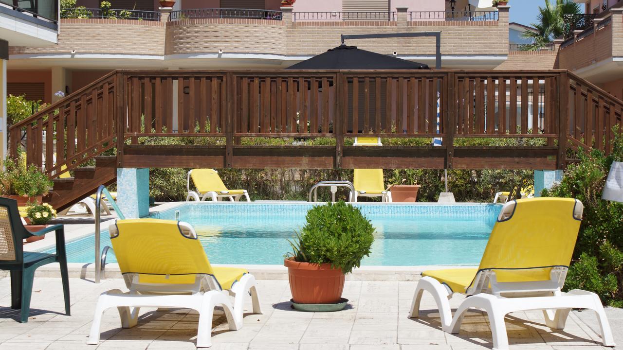 Villa Dei Romanzi Торторето Экстерьер фото